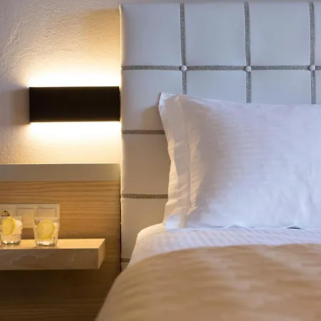 Adriatica 2* نِكيانا