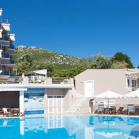 Adriatica شقة فندقية 2*