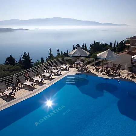 Adriatica アパートホテル ニキアナ